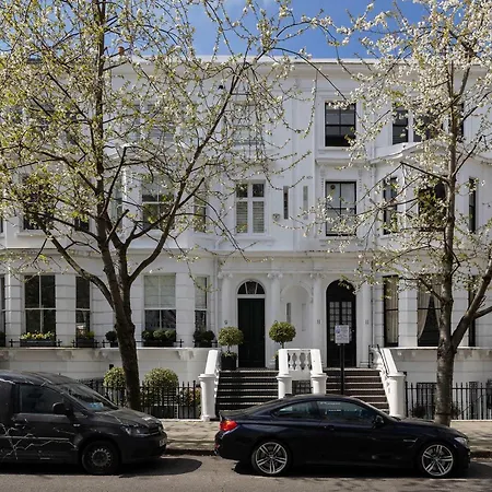 Veeve - The Kensington Townhouse Villa